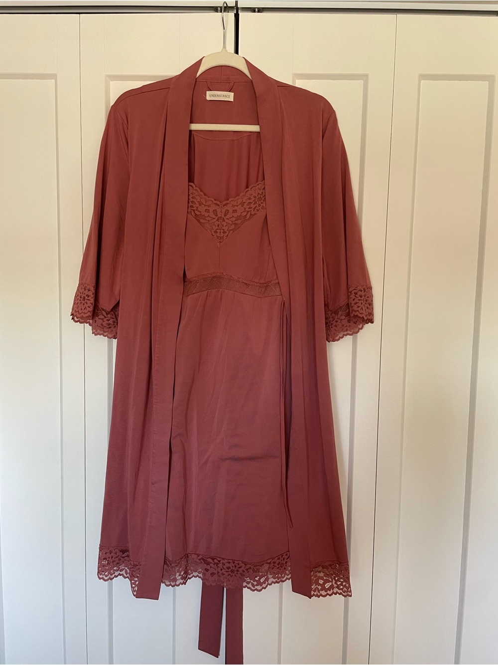 Understance Lace-Trim Chemise & Robe Set - Dusty Rose